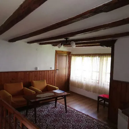 Guest house дядовата къща *
